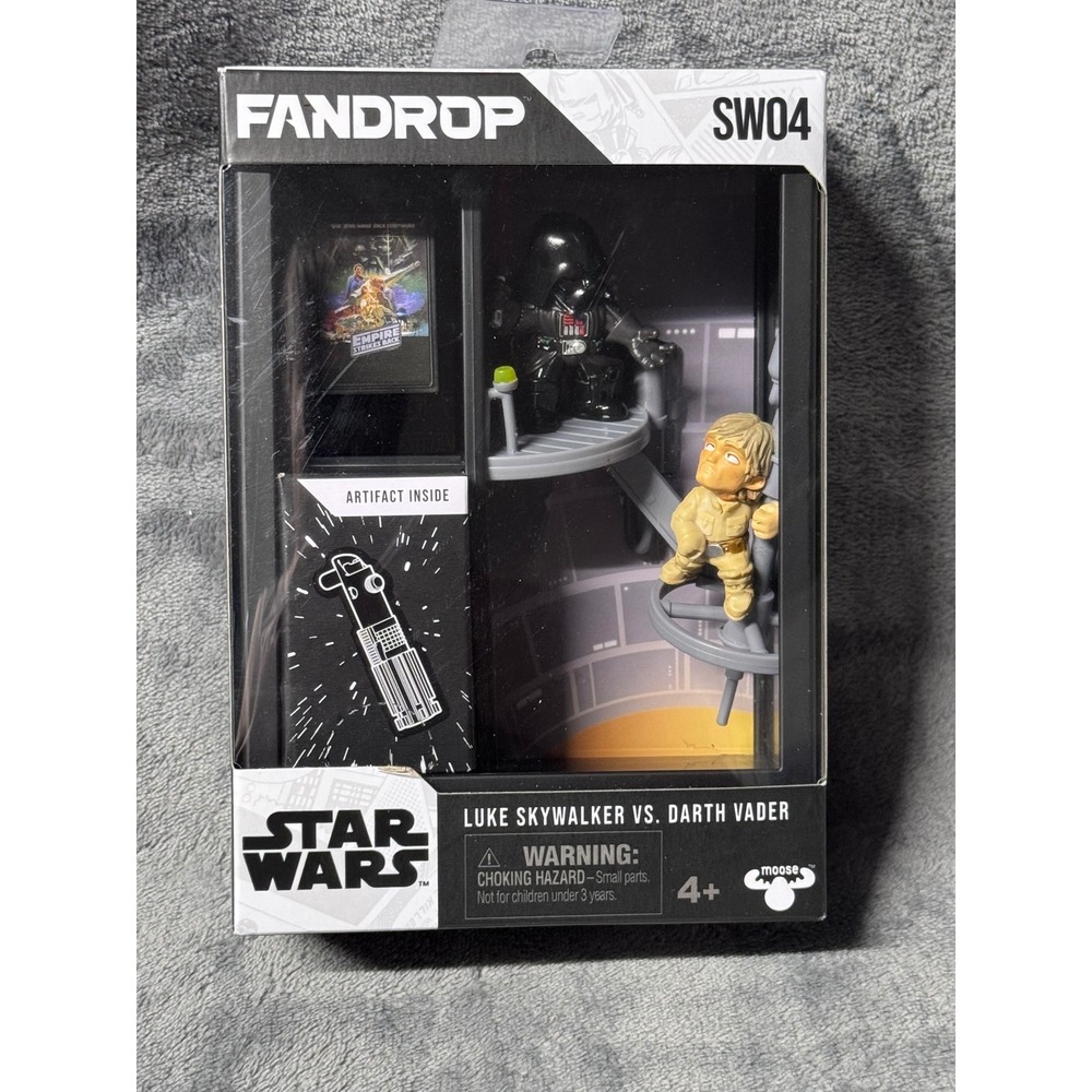 Star Wars Fandrop SW04 Luke Skywalker vs Darth Vader Diorama Moose Toys Empire